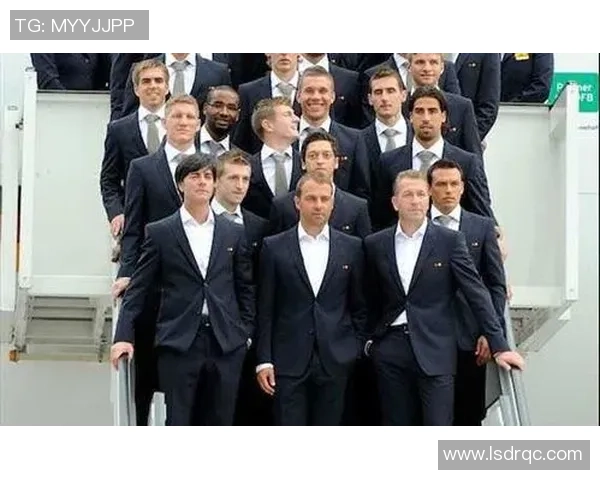 学足球明星穿搭技巧打造你的运动时尚风格与个性魅力