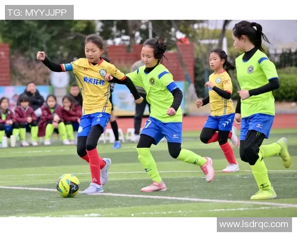 南京足球队的转型之路在洲际杯上的精彩表现与未来展望