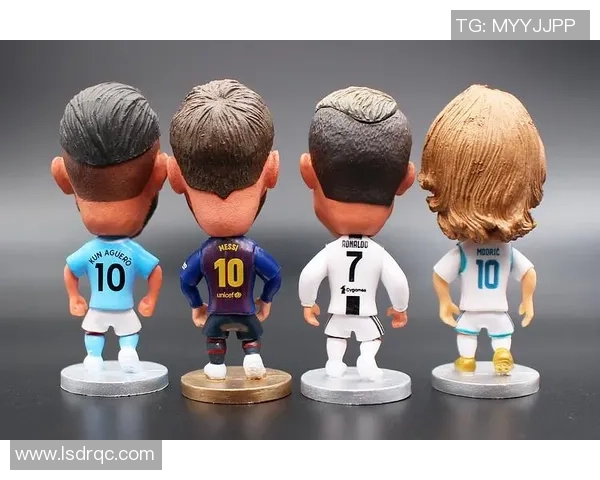 足球明星手办迷你版热销中精美细致展现球星魅力与风采