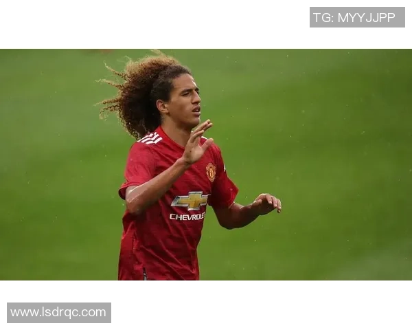 足球明星背后的恐惧与压力揭秘：他们在赛场外最害怕的那些事